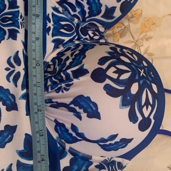 BNNT size Large Swimsuit - Picture 7 of 12